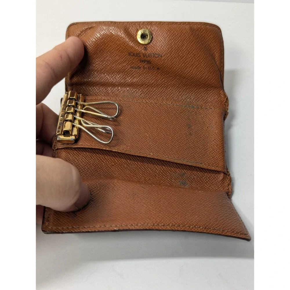 Louis Vuitton Monogram 4 Key Holder Multicles Case‎